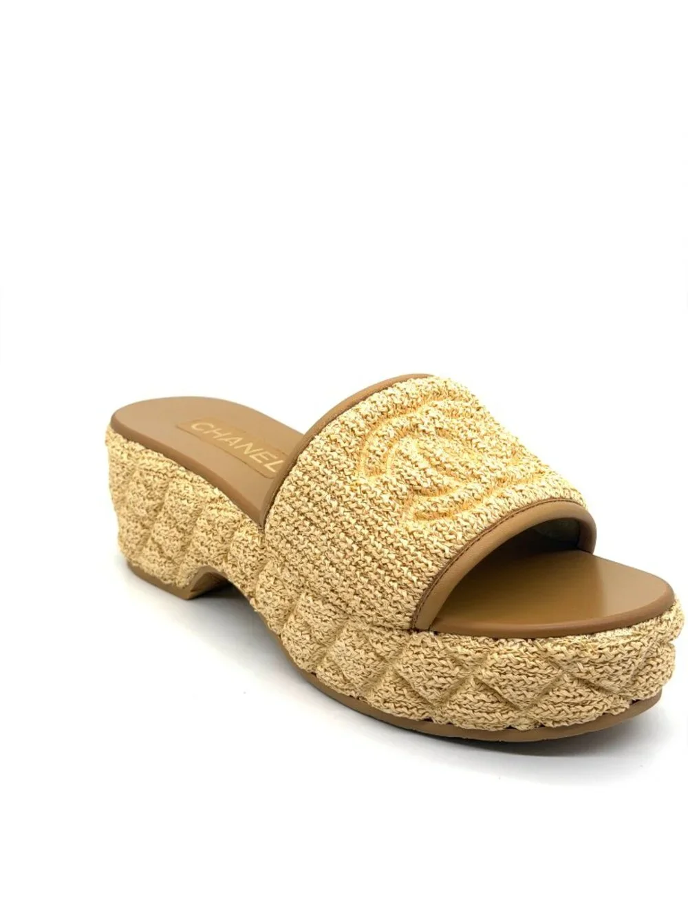 CHANEL 25c quilted